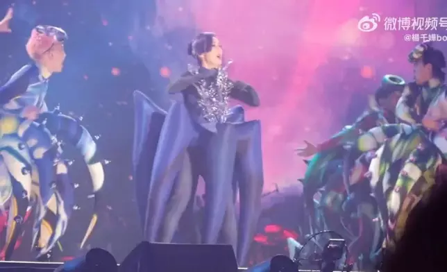 又被笑可以演《小魚仙》的奸角八爪魚烏蘇拉。