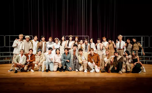 古巨基與三十位新晉歌手。