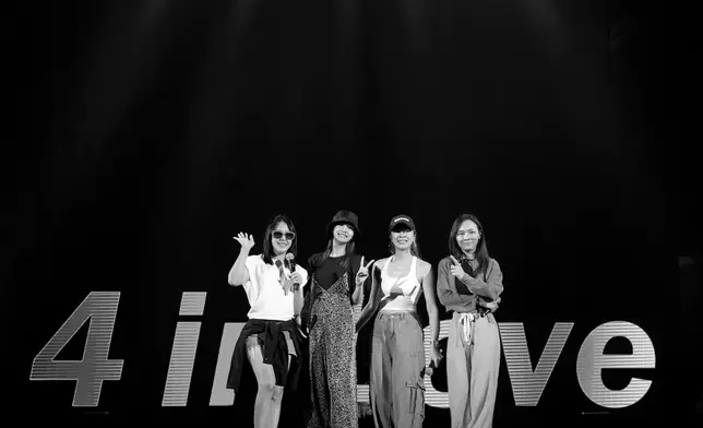 4 in Love早前在楊丞琳小的演唱會上合體。