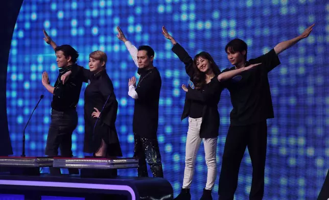 陳曉東（左起）率領的「東東Family」隊，成員包括湯寶如、海俊傑、張名雅、鄺星宇Alex。