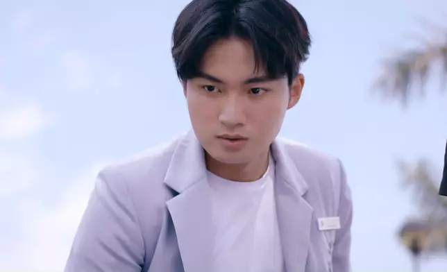 嘉洛心裏不是味兒！