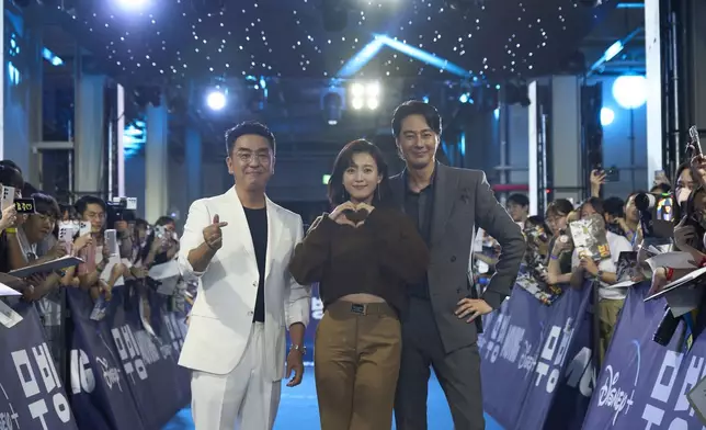 姜草盛讚柳承龍、韓孝周、趙寅成三位演技出眾的演員符合其筆下角色形象（Disney+提供圖片）