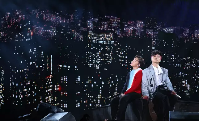 MC出場張天賦合唱《自我安慰》更立即掀起高潮