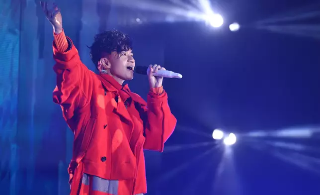 此外Encore部分，古Sir特別唱出《必殺技》、《重複犯錯》