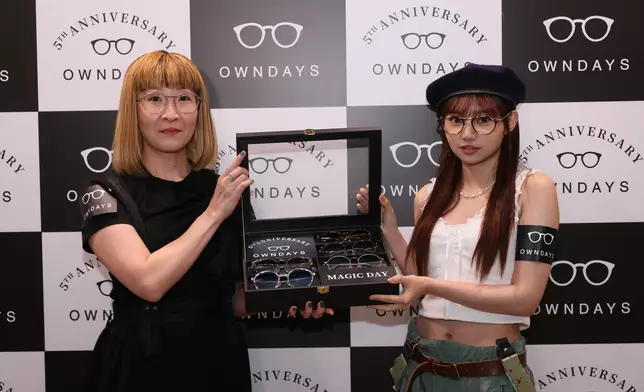 OWNDAYS台灣香港區域總監濵地美紗（Misa Hamachi）為Day送上Magic Box，裏面全部是Day於活動前即場挑選的心水眼鏡。