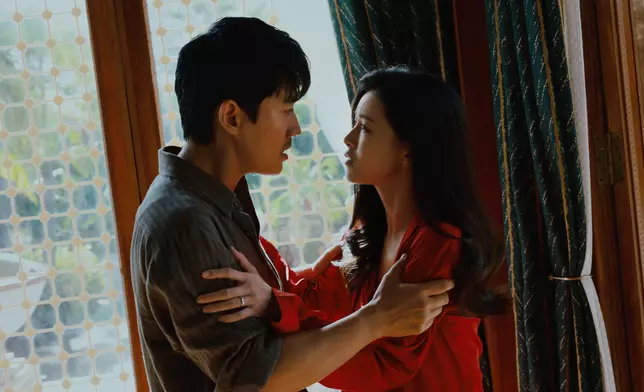 電影在內地勁收35億票房。