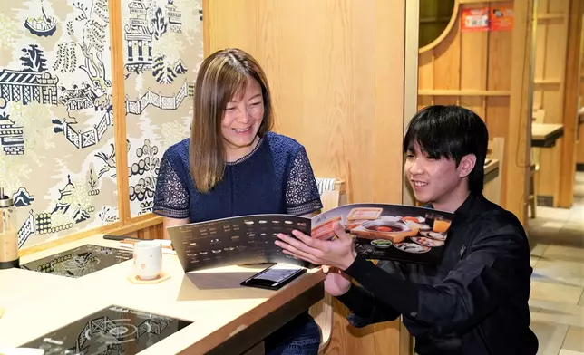 Nick（右）表示，為食客用心服務是自己工作上的堅持。