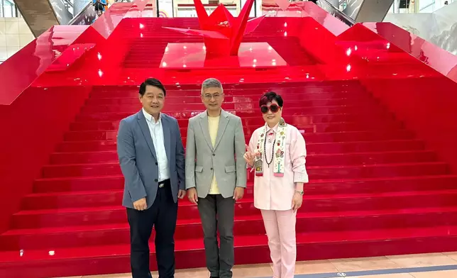 明信片將於9月12日當天派發給參觀《繼續寵愛．張國榮紀念展》的「哥」迷，作為「哥哥」的誕辰紀念。