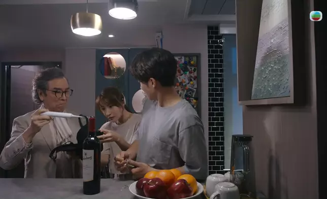 Paula見到自己個bra之後勁愕然。