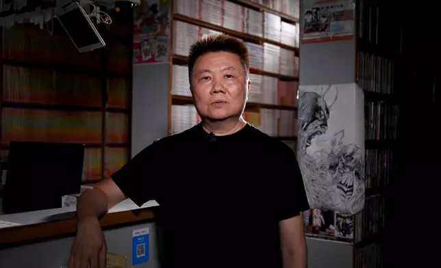 張老闆呢間租書店都有成三十幾年歷史。