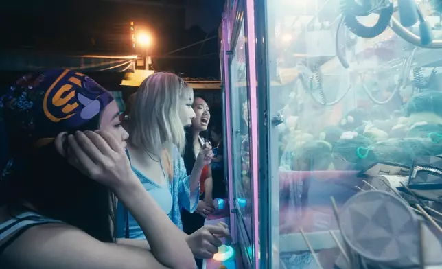 當然少不了夾公仔。