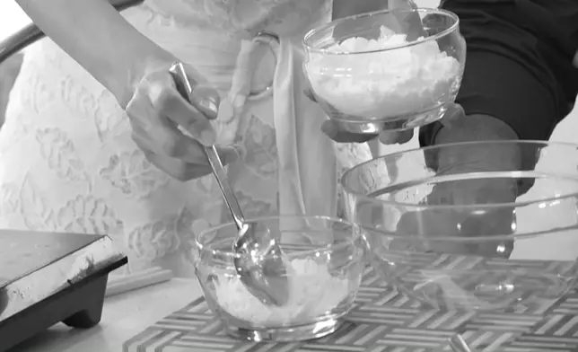 翠如愈幫愈忙，認真失威。