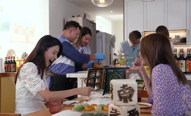 翠如笑笑口認喺屋企唔會幫手。