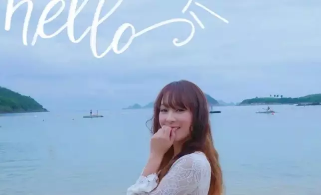 新婚的阿七一臉幸福。