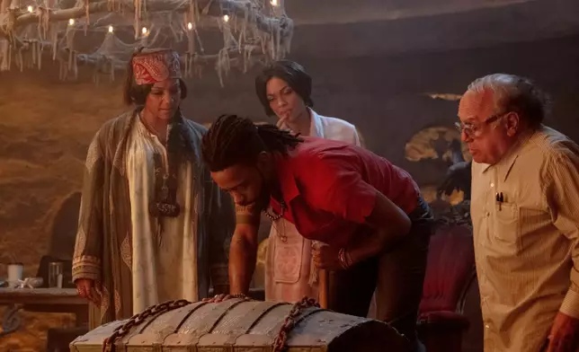 間屋有不少古靈精怪的擺設，仲有好多機關。