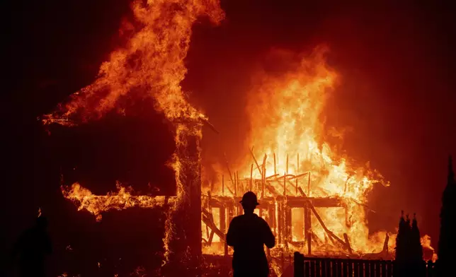 觀光小鎮拉海納鎮（Lahaina Town）災情嚴重。（AP圖片）