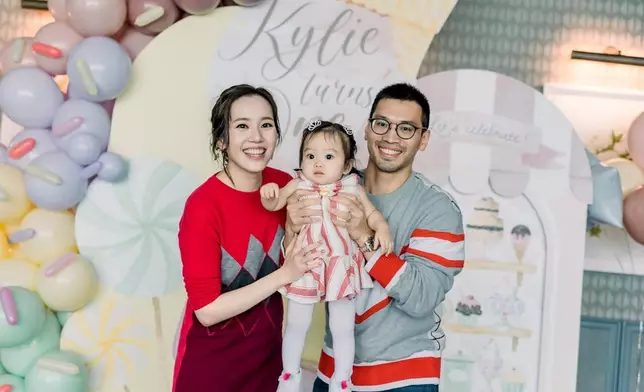 「宇宙最強」甄子丹太太汪詩詩表妹湛琪清（Jessica）與整形外科名醫金永強之子金承威（Kenneth）在2019年結婚，婚後育有一女Kylie