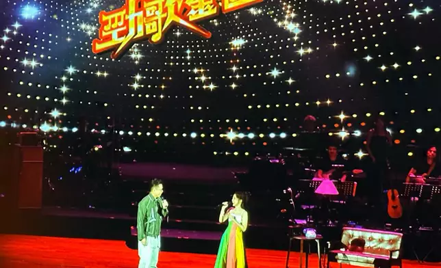 林曉峰月初與糖妹在廣州舉行「我們的快樂年代演唱會」。