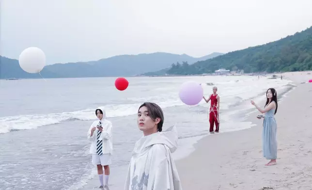 新歌再度與柳柳粉合作。