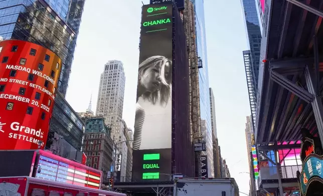 CHANKA在紐約時代廣場的巨型Billboard。（圖片來源：Spotify Asia）