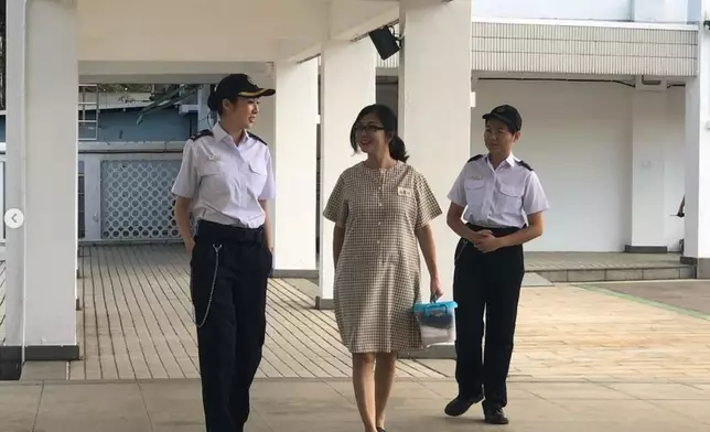 莊思敏突然在社交平台曬出電影《女子監獄》劇照