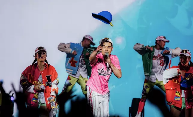 向歌迷大派禮物！