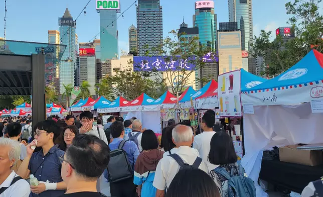 巴士的報記者攝