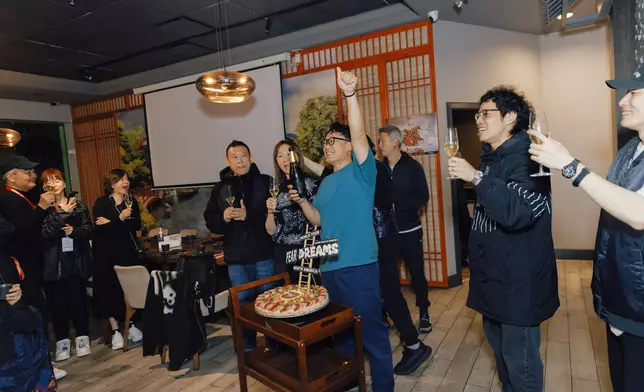 拉大隊開派對！