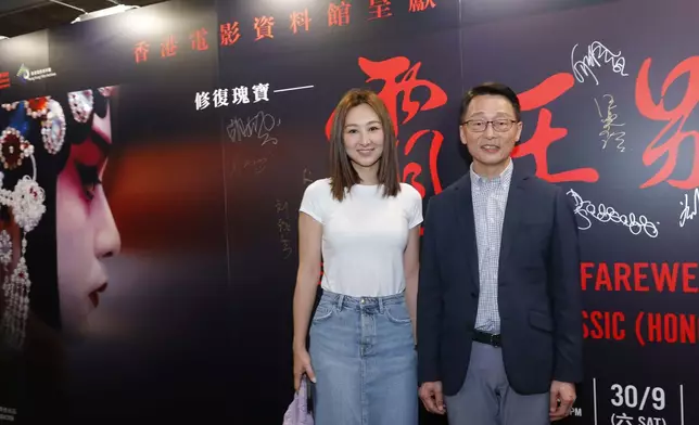 一眾圈中人到場先睹為快。