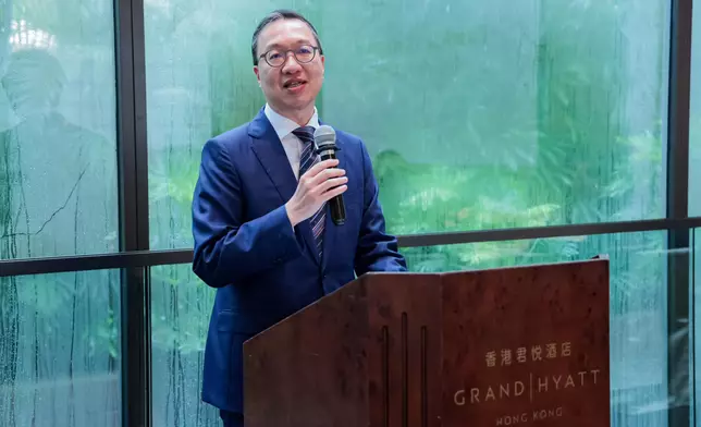 林定國獲阿聯酋經濟部長Abdulla Bin Touq Al Marri邀請，代表特區政府出席午宴。 林定國Facebook圖片