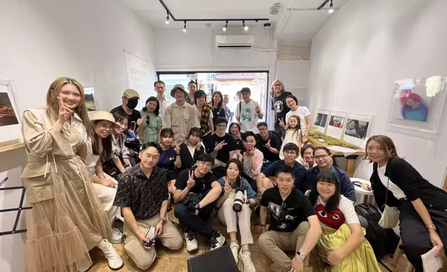 黃妍推出專輯後更舉行了相關展覽，為專輯作結，早前Cath在東京舉行日本站的展覽。