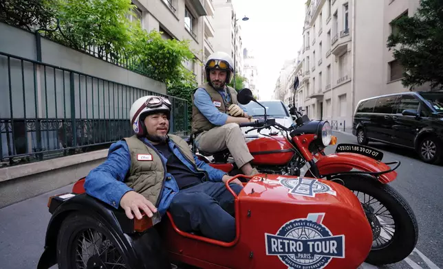 Christian豪花5,000元港幣坐懷舊電單車遊巴黎。