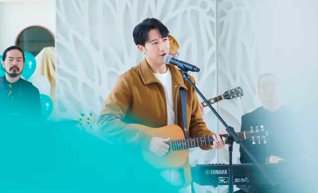 馮允謙（Jay Fung）推出新歌《給你幸福 所以幸福》。