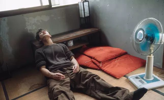 Jeffrey在今次MV中化身到日本追夢的漫畫家，獨自在他鄉打拚。