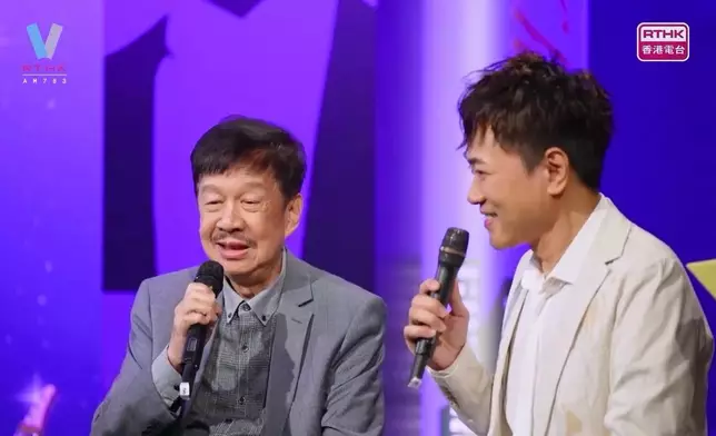 這段獨白是由節目主持人陳永業（左）於三十多年前錄製。