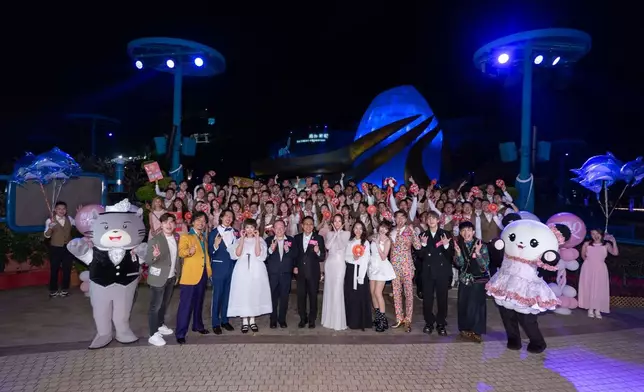 《飯戲攻心2》假海洋公園舉辦「夜繽婚 訂FUN禮」。