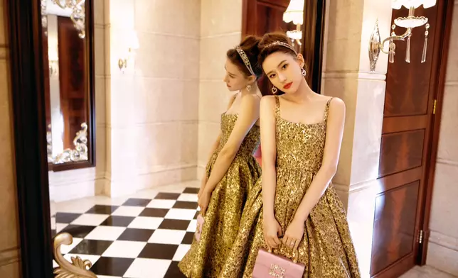 何超蓮小紅書圖片