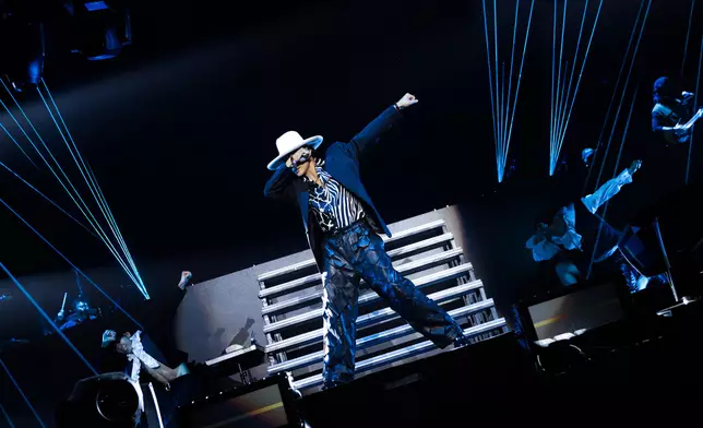 杜德偉在上海舉行「杜德偉 Get Up起來世界巡迴演唱會—上海站」。