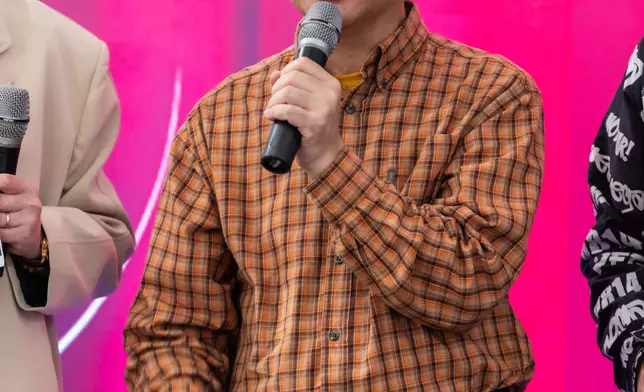 這次演唱會除讓觀眾重溫潘老師的經典詞作，總結他45年的填詞生涯，還會配合現場的視像效果分享發人深省的訊息。