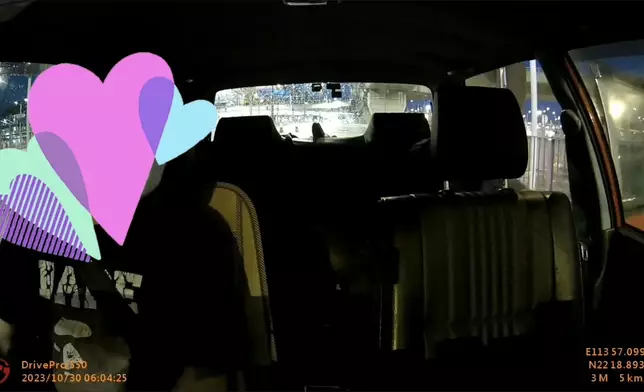 不少網民指樓主遇到「仇家」，即不認識的司機，有心靠害。（FB影片截圖）