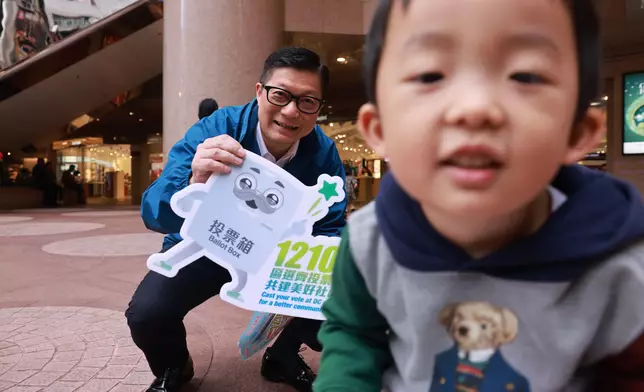 鄧炳強Facebook圖片