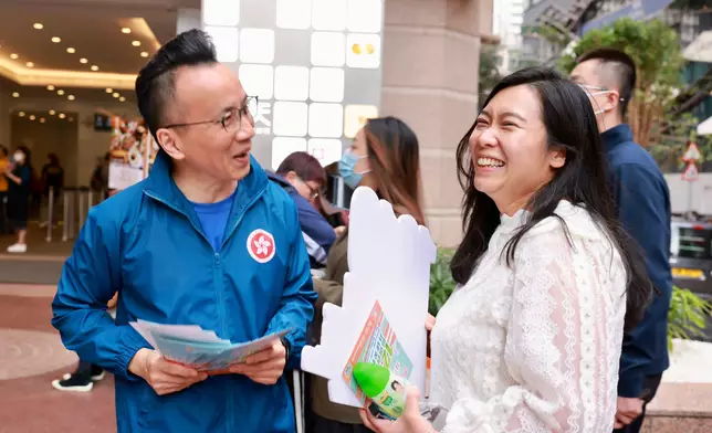 鄧炳強Facebook圖片