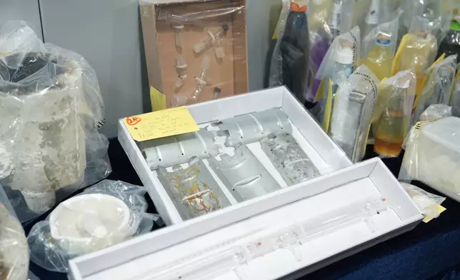 警方拘捕兩名男子涉嫌製造或管有炸藥，相信曾嘗試做燃燒及爆破實驗。