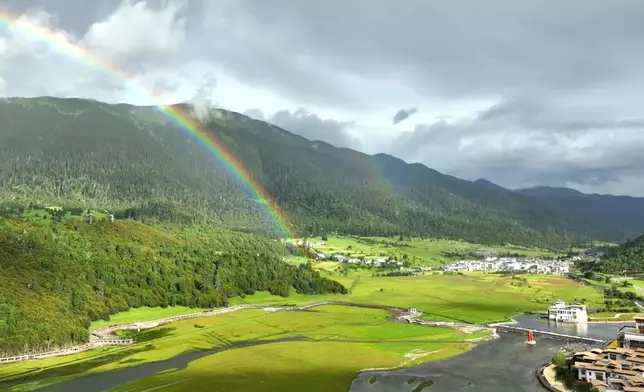 貝兒有幸遇到今次旅程第三條彩虹。