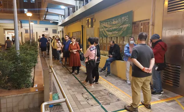 巴士的報記者攝