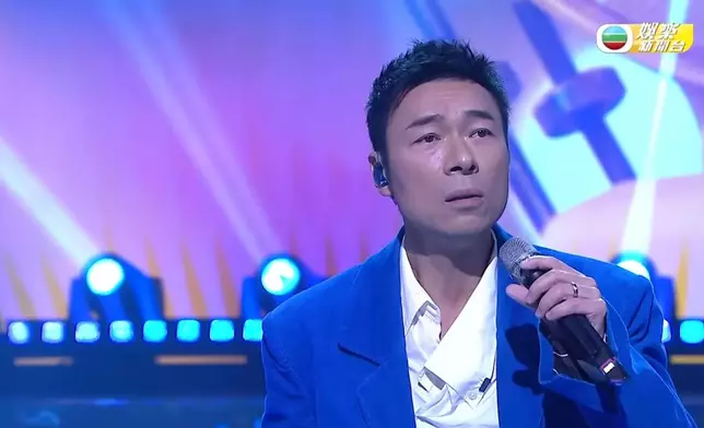 許志安昨晚（16日）為《歡樂滿東華2023》獻唱籌款。