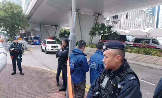 巴士的報記者攝