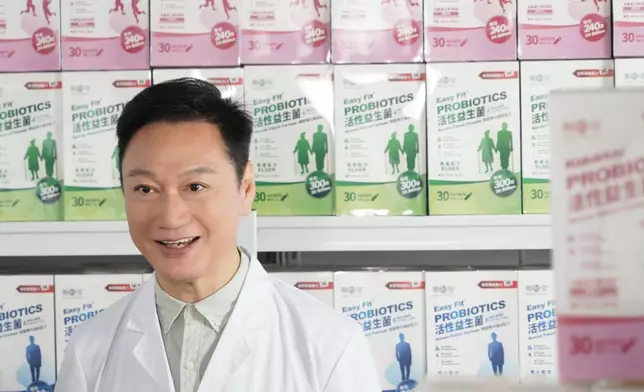 陶大宇為益生菌品牌「簡和堂」拍攝廣告。