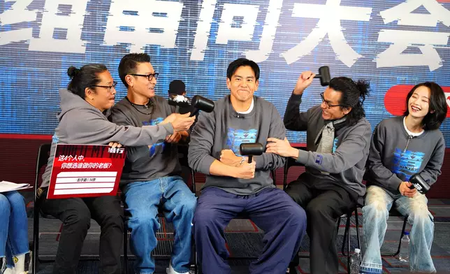 劉德華監制兼主演的動作犯罪電影《潛行》在北京舉行首映禮。