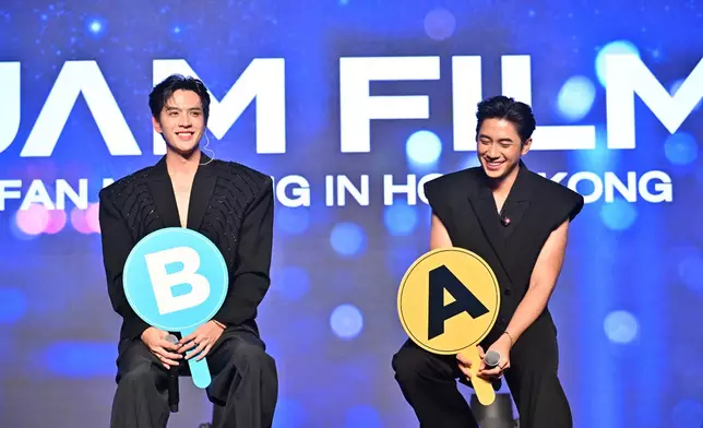 JAMFILM一連玩了多個遊戲及solo唱歌！